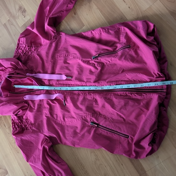 Lululemon Run: Track and Field Jacket 8 Fruity Tootie Peplum - Picture 14 of 15